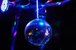 Nőnapi Retro Disco Meghívó borítóképe